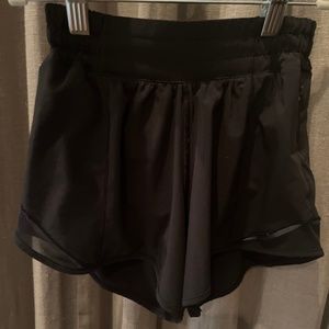 Lululemon Hotty Hot Shorts 4” Size 0